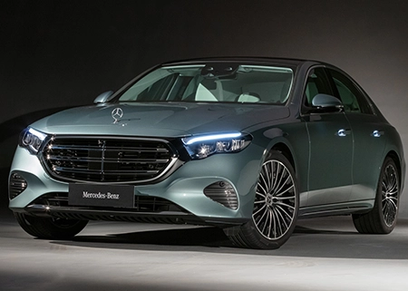 Mercedes Benz E-Class - Queen Cars Rent A Car - Best Rent A Car & Limousine Services in Doha, State of Qatar